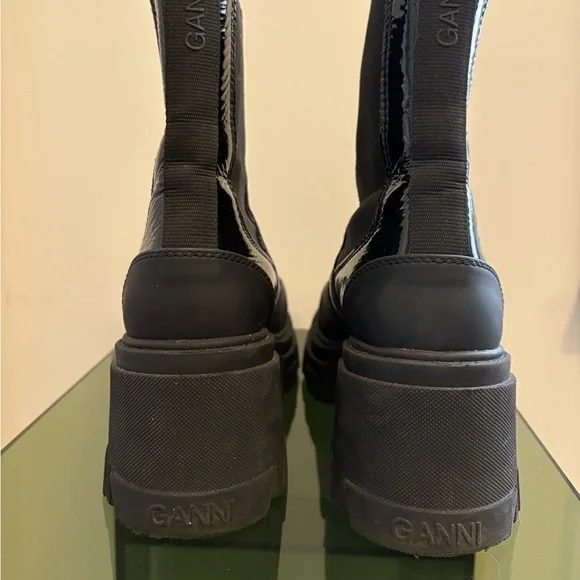GANNI CLEATED CHELSEA BOOTS CHUNKY EU38 7.5 USA - Picture 4 of 8